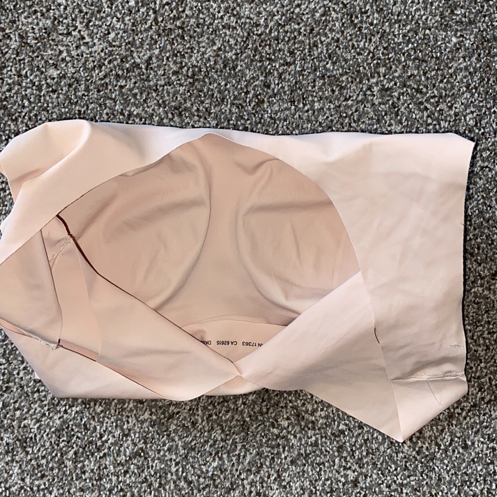 NWOT DKNY SHEER BRA SIZE S - Picture 4 of 5